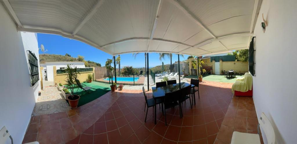 Villa La Paz Benajarafe Eksteriør bilde